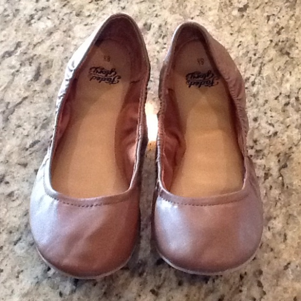 Faded Glory slide-ons.